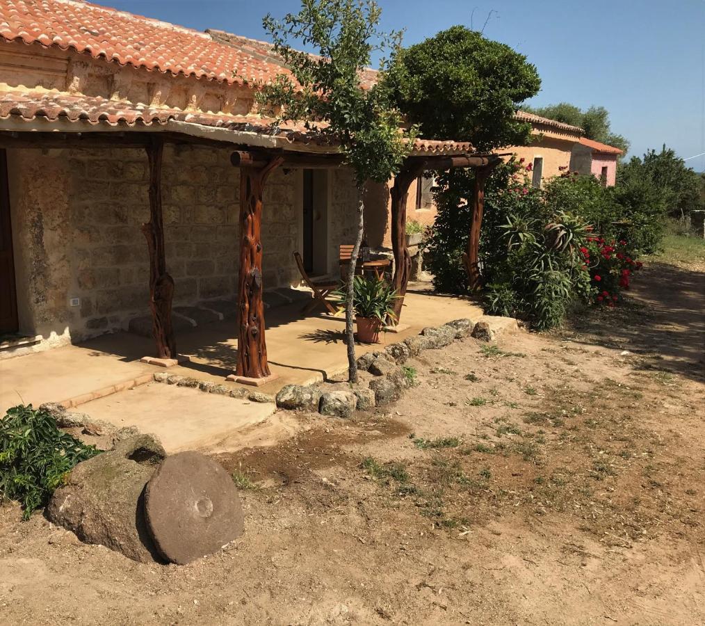 Bed and Breakfast Li Casacci Arzachena Exterior foto