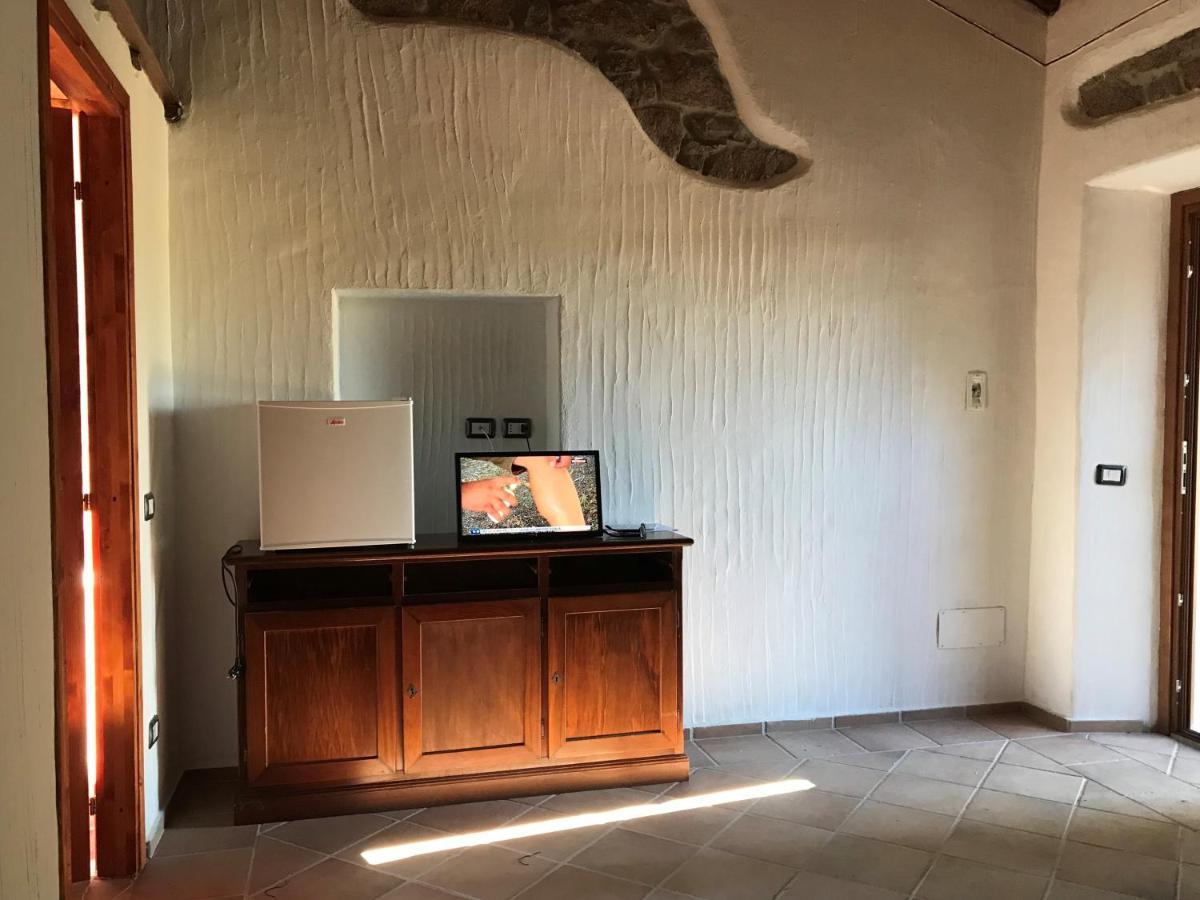 Bed and Breakfast Li Casacci Arzachena Exterior foto